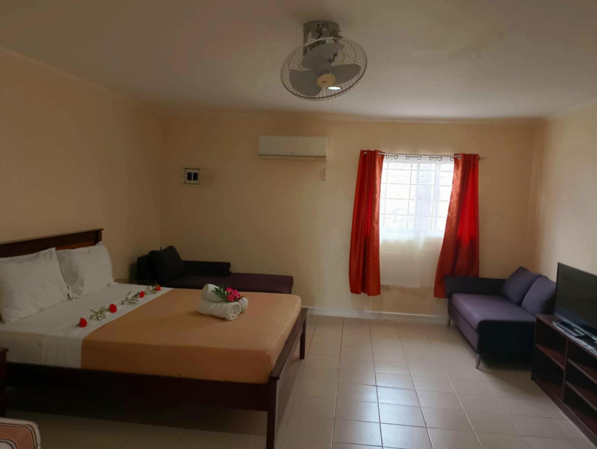 Villa Del Pueblo Inn Panglao Exteriör bild